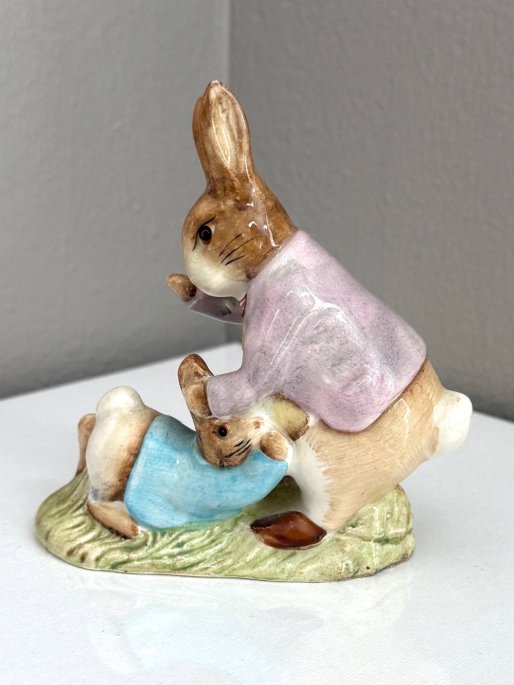 VNTG Beatrix Potter's F. Warne & Co "Mr. Benjamin Bunny & Peter Rabbit" Figure